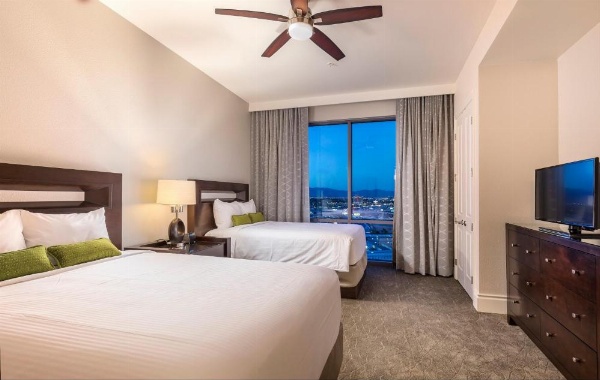 Wyndham Desert Blue image 17