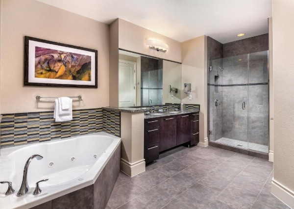 Wyndham Desert Blue image 18