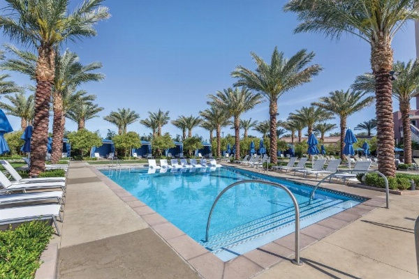 Wyndham Desert Blue image 19