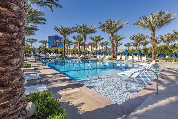 Wyndham Desert Blue Main image